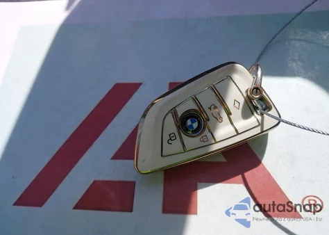 2018 BMW 750I из США, поврежденный, VIN WBA7F0C52JGM23270